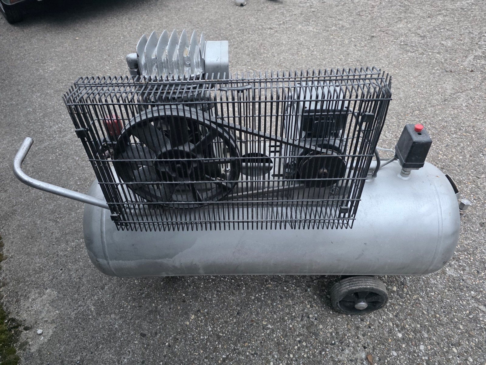 compresseur 100L avec pression 11bar, Ophalen