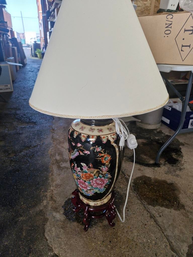 Lampe en porcelaine avec variateur, Enlèvement
