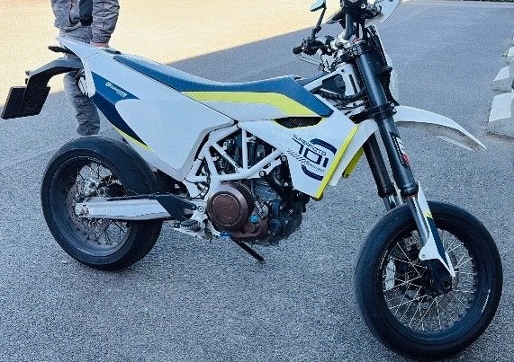 Husqvarna 701 supermoto, 1 jaar garantie, 693 cc, Occasion, Bedrijf, Husqvarna