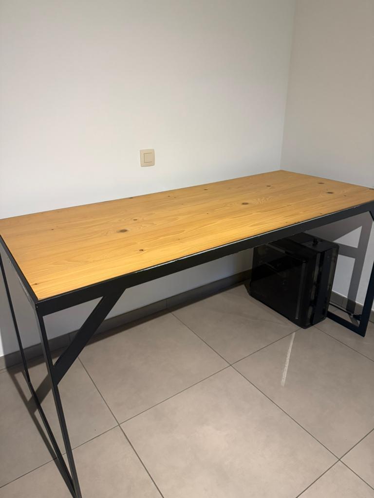 Bureau tafel te koop, Ophalen, Gebruikt, Hout