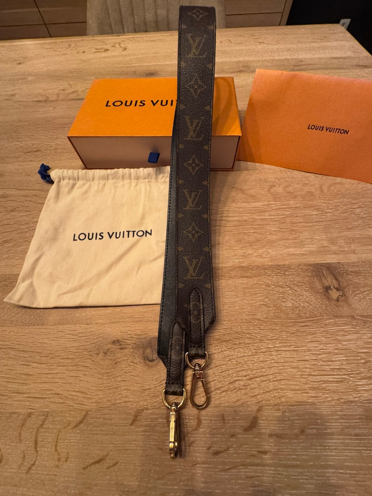 Schouderriem voor handtas Louis Vuitton, nieuwstaat, Vêtements | Hommes, Enlèvement ou Envoi, Comme neuf
