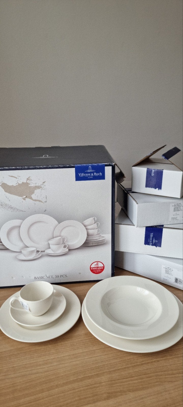 Service de vaisselle 30 pièces Villeroy & Boch Basic White -, Maison & Meubles, Cuisine | Vaisselle, Porcelaine, Enlèvement