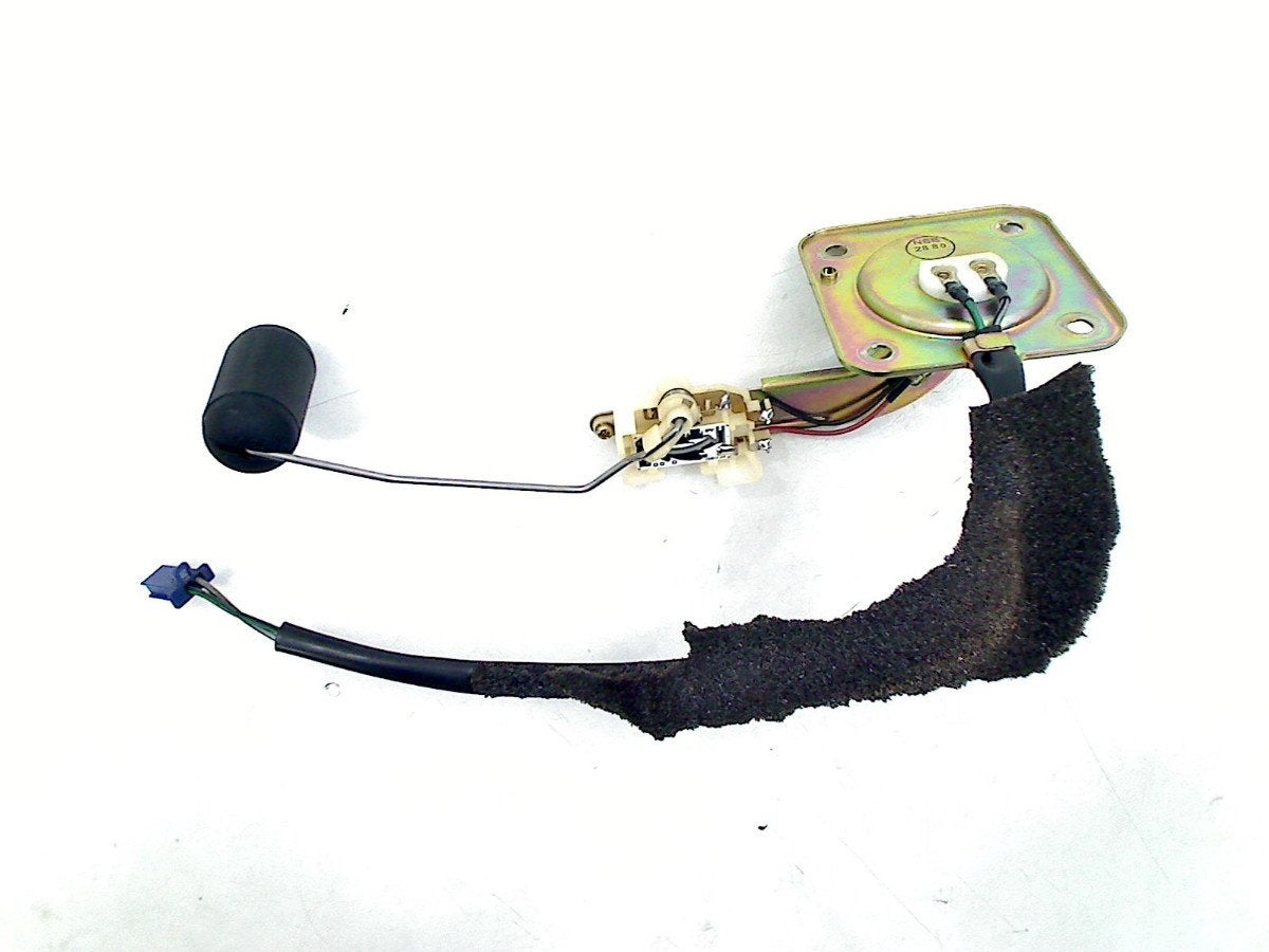 BENZINE METER Honda VFR 800 Fi 1998-2001 (VFR800Fi RC46), Dhr. S. di Majo, Gebruikt, Info@cama-motorparts.nl, P.J. Troelstraweg 8 8
3144 CX  MAASSLUIS, NL