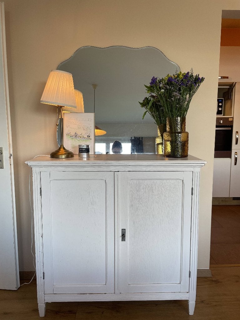 Buffet haut en bois blanc, 25 à 50 cm, Avec porte(s), Vintage, 100 à 150 cm