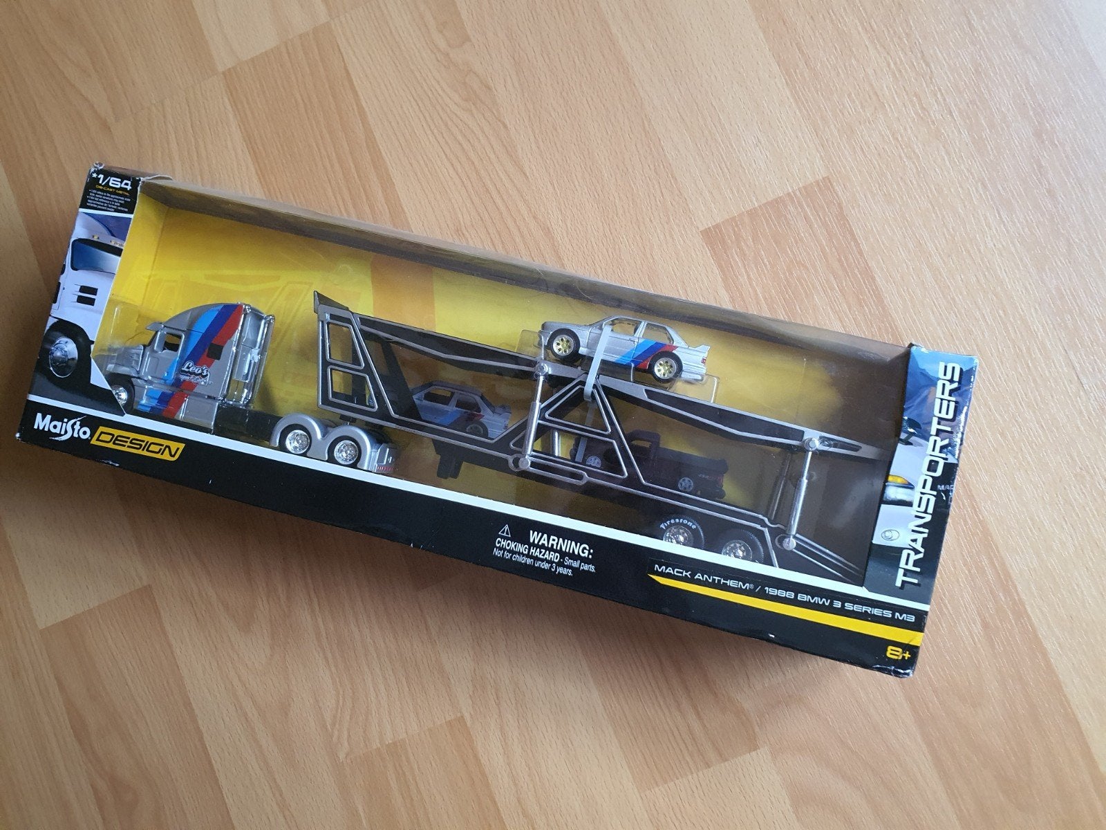 maisto bmw motorsport trailer + e30 m3, Ophalen