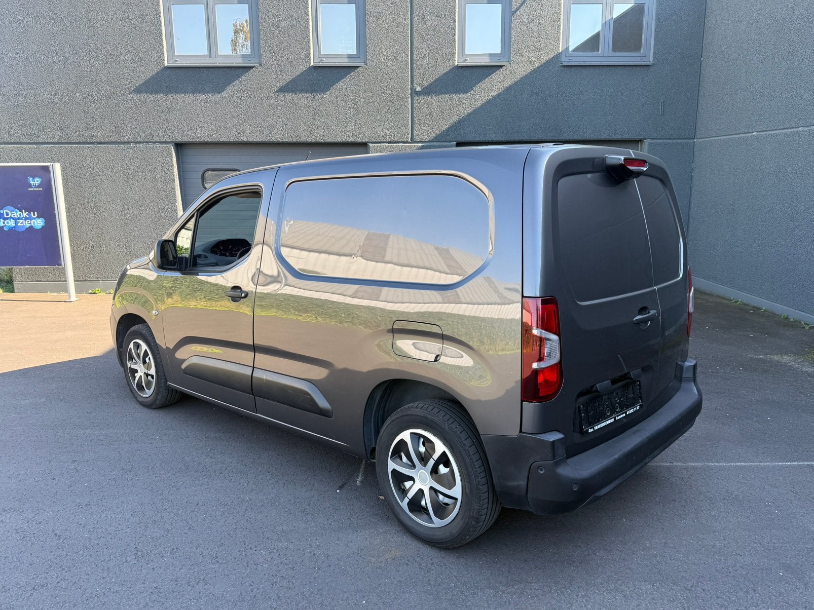 Peugeot Partner Light Cargo Automatic, Autos, Argent ou Gris, Achat, Euro 6, Ordinateur de bord