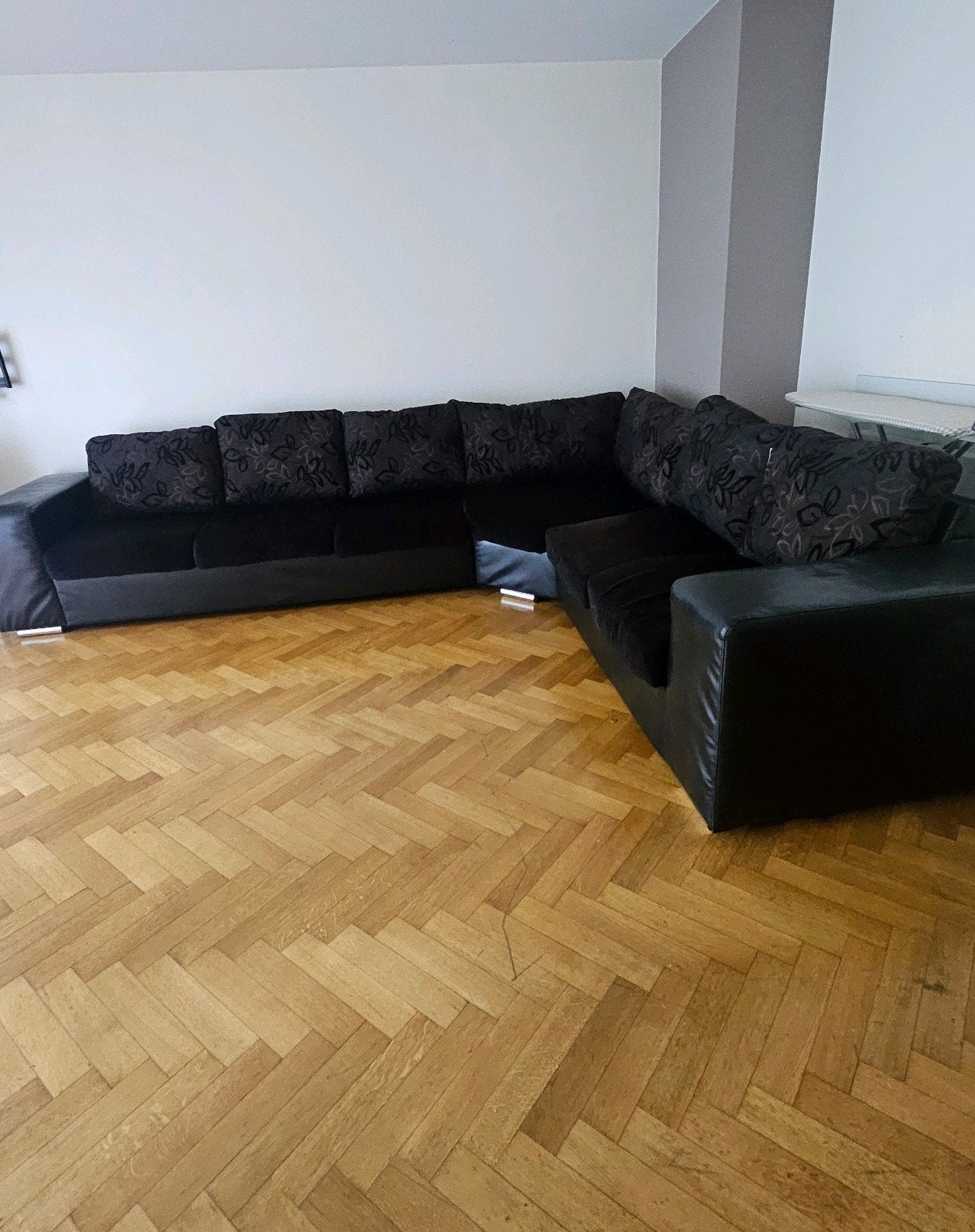 Magnifique canapé d’angle noir – Très bon état – Confortable, Ophalen, Zwart