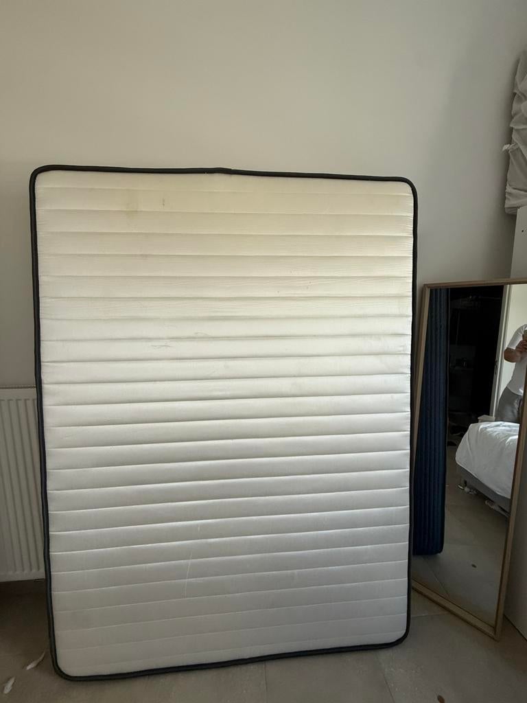 Matelas 140x190 22cm, Ophalen, Zo goed als nieuw