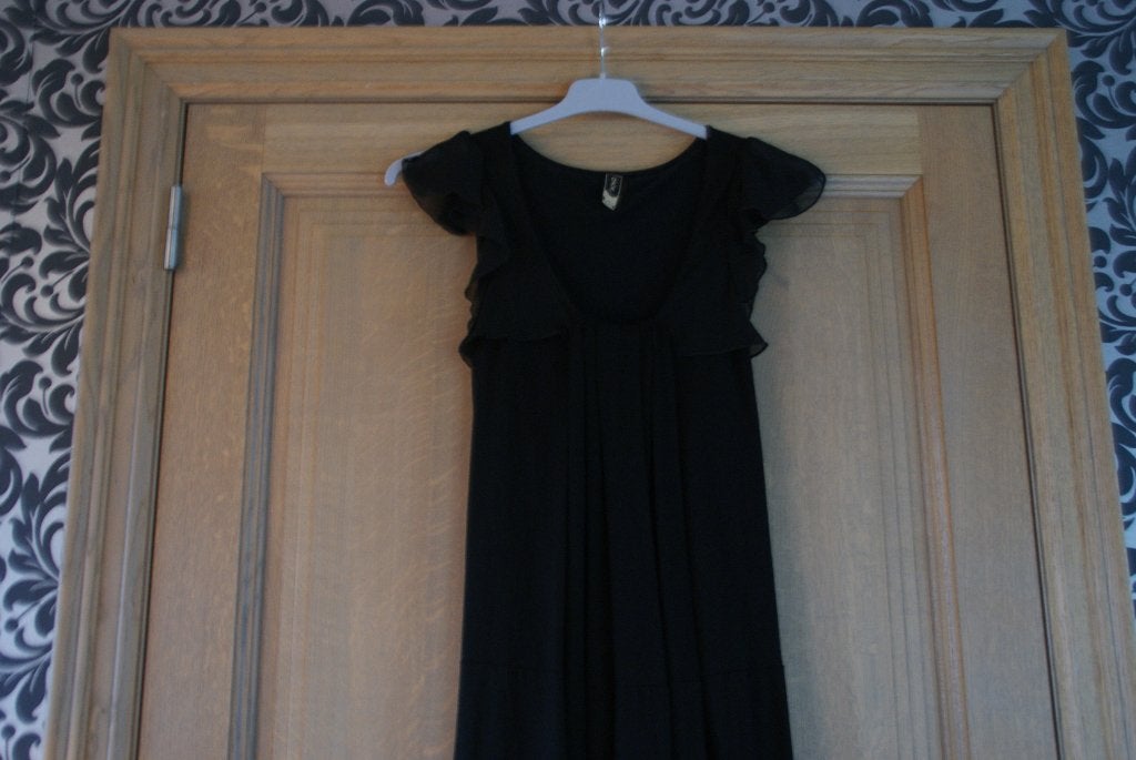 Robe noire extensible Pleasant UNIQUEMENT taille S = neuve, Neuf, Only, Enlèvement ou Envoi, Taille 36 (S)
