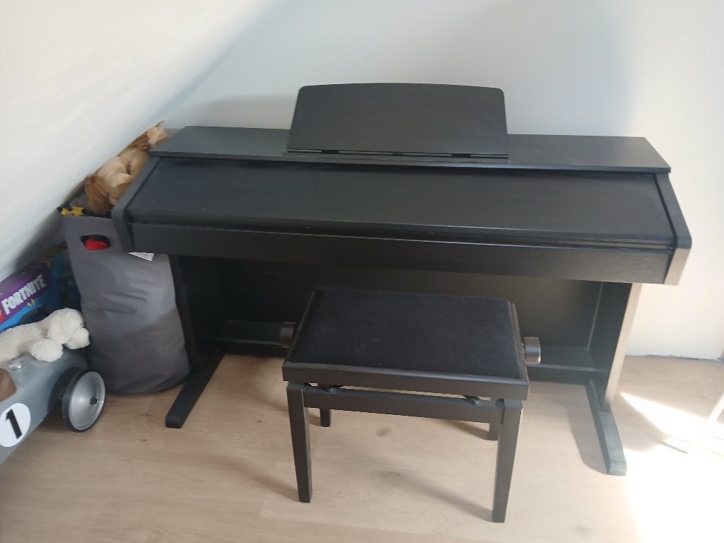 Digitale piano MEDELI DP 330 (2023) + pianostoel, Comme neuf, Digital, Enlèvement, Piano