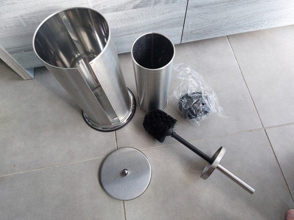 Toiletpapierhouder en wc borstel, Ophalen