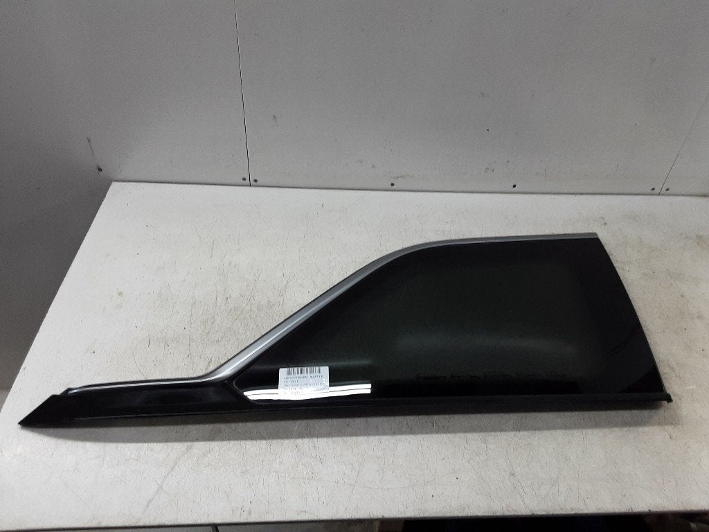 VITRE LATERALE ARRIÈRE DROIT Jeep Grand Cherokee L (WL), Webaccessibility@stellantis.com, Stellantis N.V., Utilisé, Taurusavenue 1
2132 LS  Hoofddorp, NL