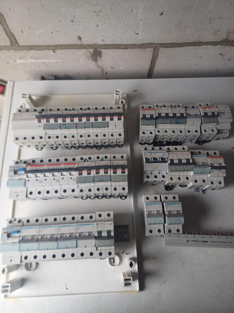 elektriciteitkast, Enlèvement, Comme neuf