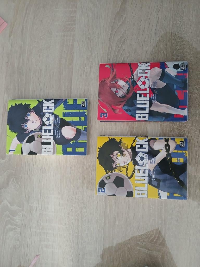 Les 3 premiers tome de blue lock, Plusieurs comics, Enlèvement, Utilisé, Japon (Manga)