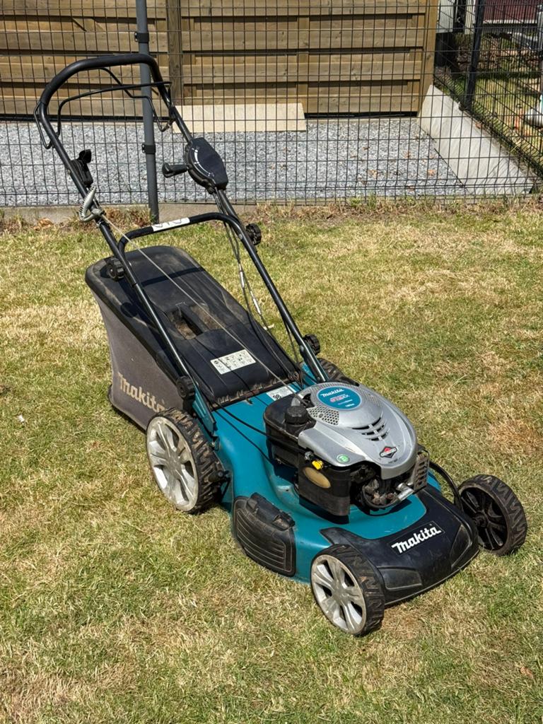 Makita grasmachine benzine PLM5113, Enlèvement, Utilisé