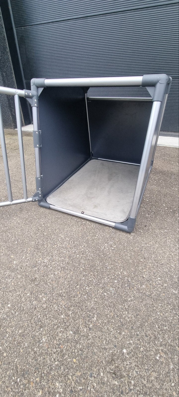 caisse pour chien