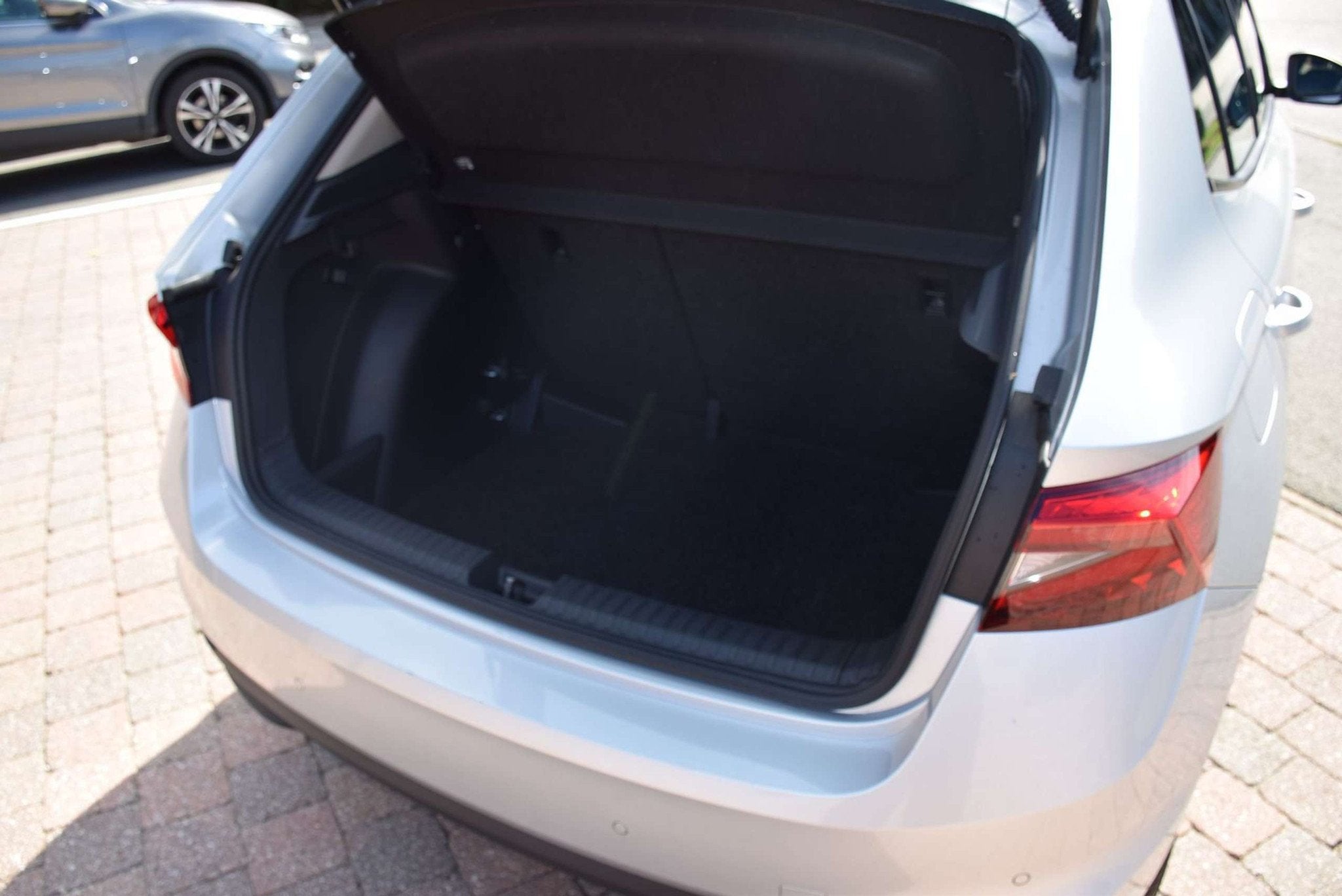 Skoda Fabia TSI Selection DSG7 (automatique), Autos, Argent ou Gris, Achat, Entreprise, 116 ch