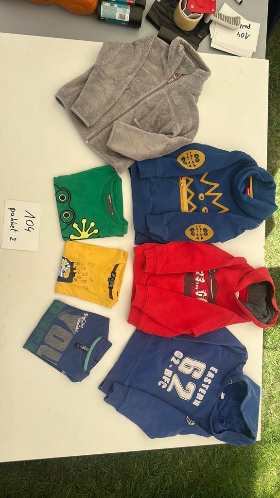 Pakket 2 jongen maat 104, Kinderen en Baby's, Ophalen, Zo goed als nieuw, Jongen