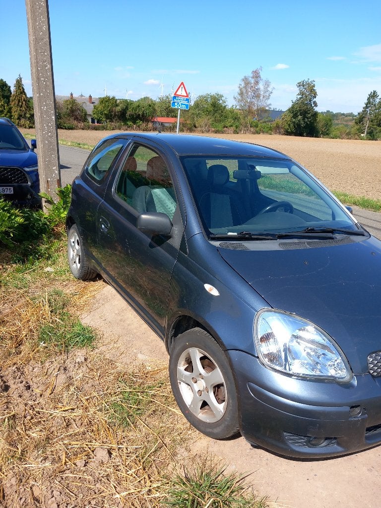 Toyota Yaris 1000 cc essence, Auto's, Voorwielaandrijving, Stof, 4 cilinders, 110 g/km