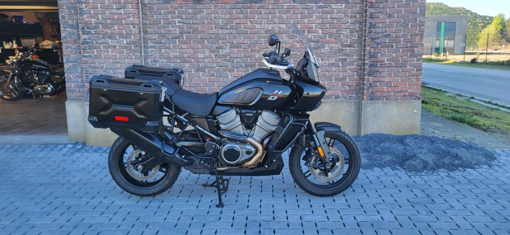 Harley-Davidson Pan american 1250, Permis Moto A, Plus de 35 kW, 2 cylindres, Particulier
