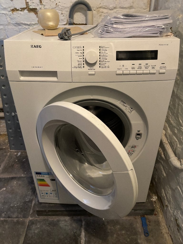 Machine a laver  AEG Class A+++ 100eur, Electroménager, 6 à 8 kg, Chargeur frontal, Enlèvement, Utilisé