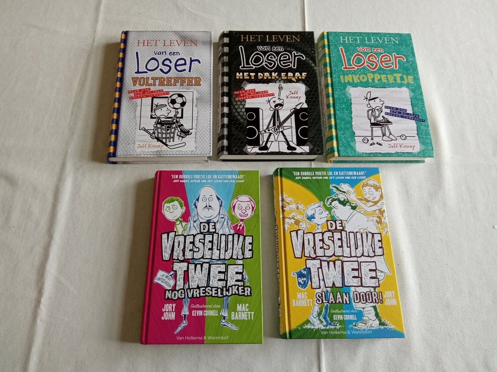 Het leven van een loser 3 boeken plus 2 extra boeken izgst., Ophalen of Verzenden, Zo goed als nieuw, Jeff Kinney