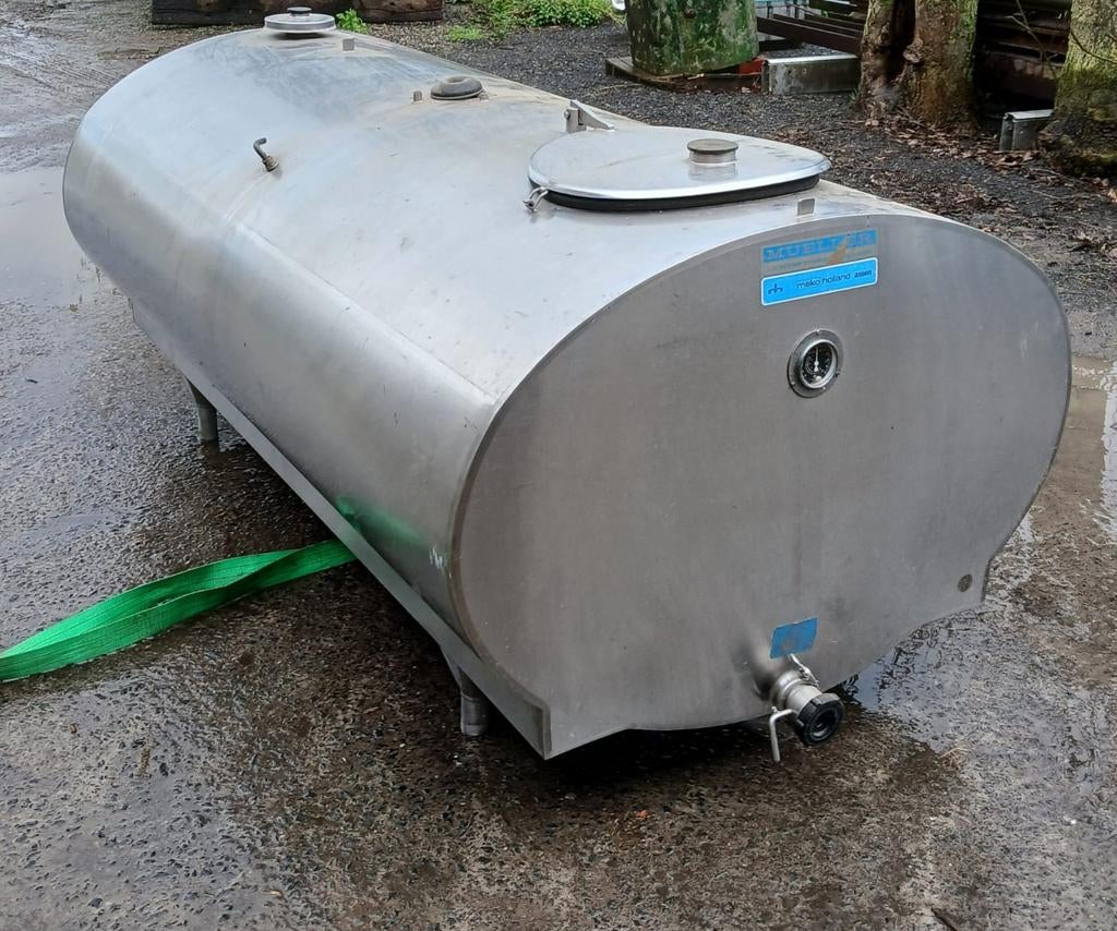 Inox tank 1800 L, Ophalen
