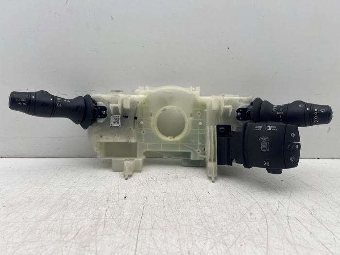 Commutateur combi colonne de direction d'un Renault Scenic, Renault, -, 3 mois de garantie, Utilisé