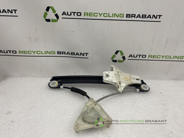 Mécanique vitre 4portes arrière gauche d'un Volkswagen Pol, Autos : Pièces & Accessoires, -, 3 mois de garantie, Utilisé, -