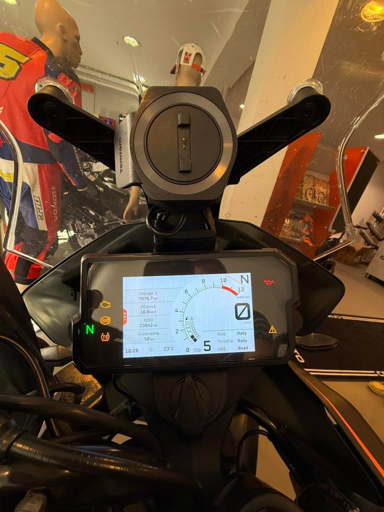 890 Adventure, Ophalen, Zo goed als nieuw