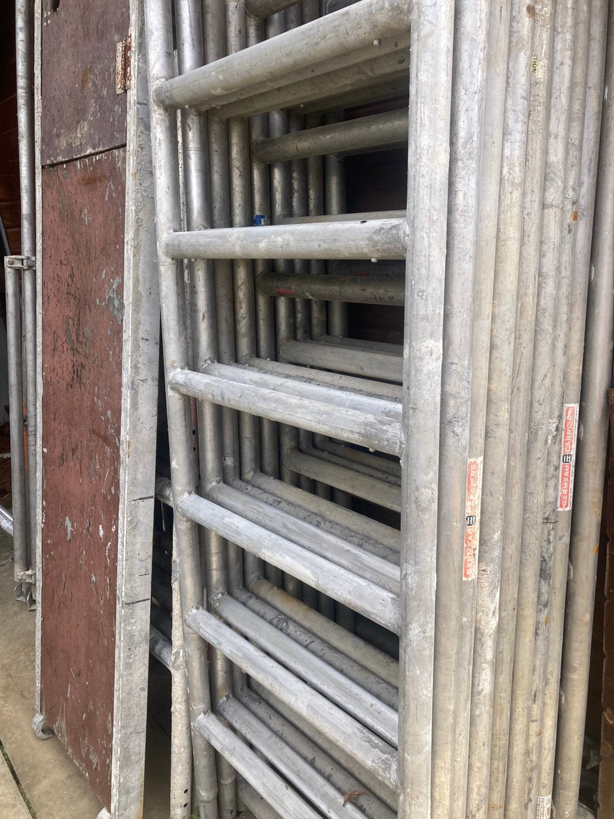 Altec 42 delige aluminium steiger, Doe-het-zelf en Bouw, Ophalen of Verzenden, Zo goed als nieuw