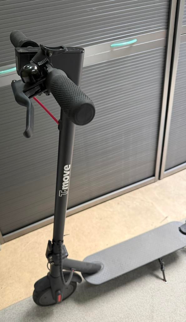 Tmove elektrische scooter als nieuw, Ophalen, Zo goed als nieuw
