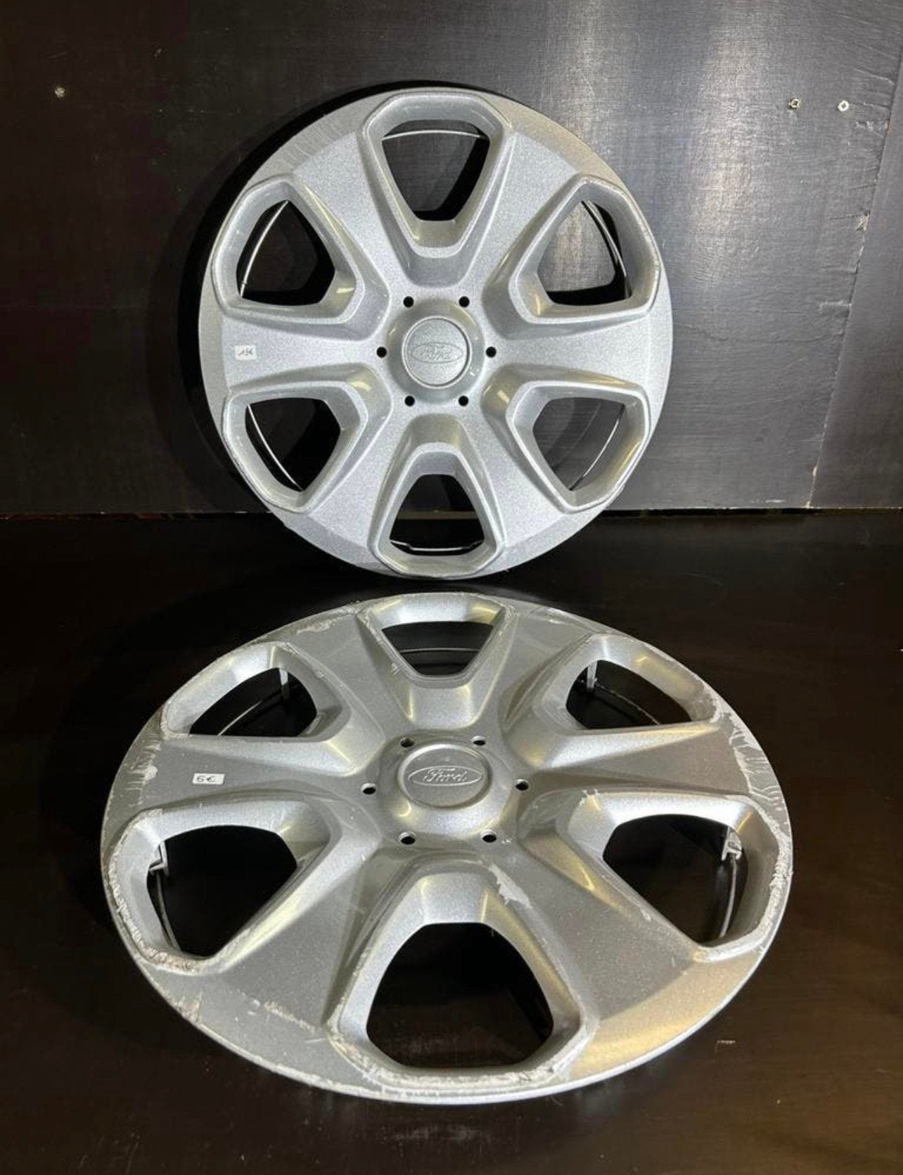 2 originele Ford Fiesta Transit 15" wieldoppen, Ophalen of Verzenden, Gebruikt