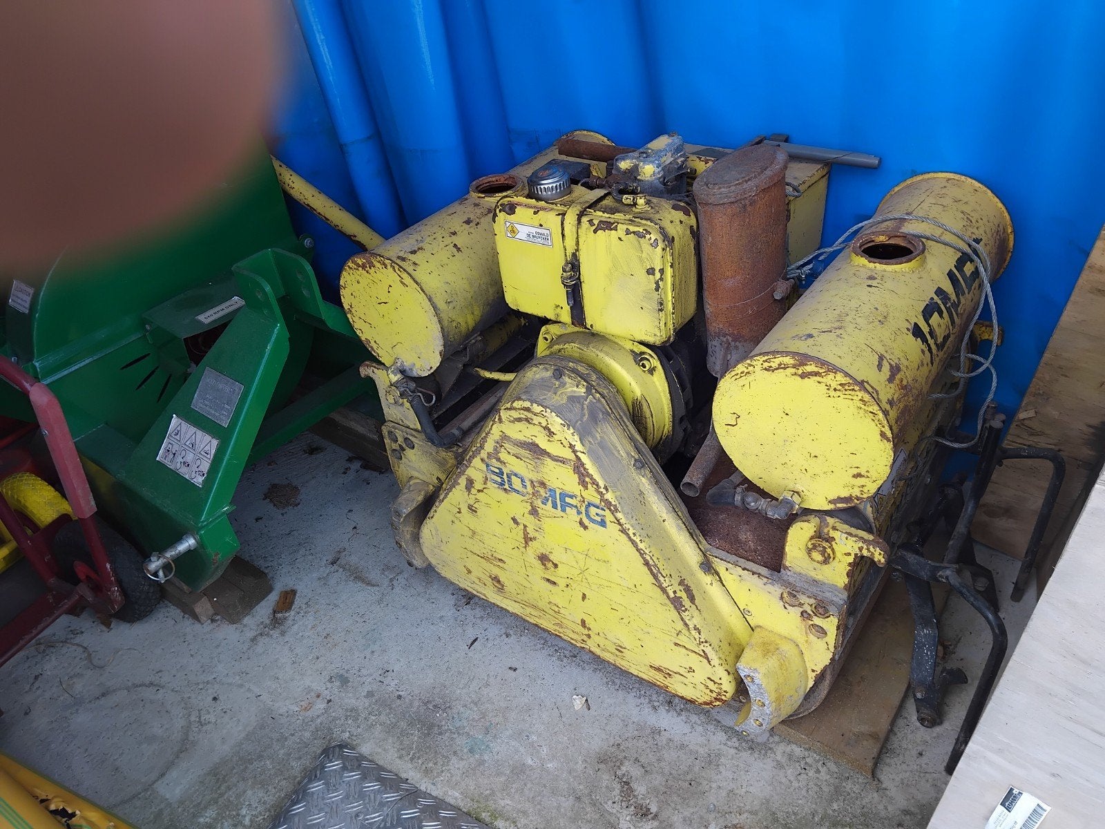 Divers outils en bon état, Enlèvement