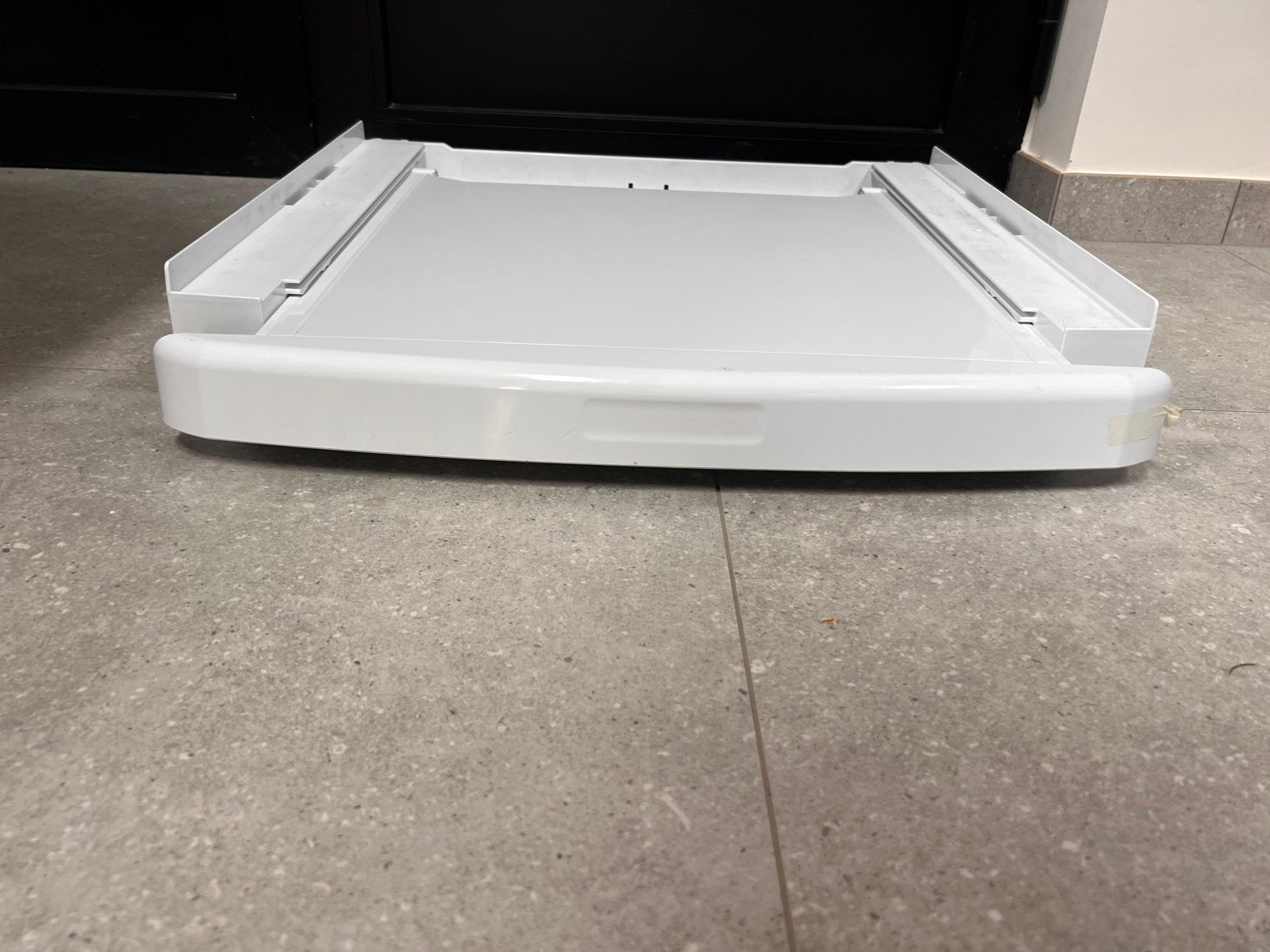 Tussenstuk droogkast en wasmachine, Ophalen, Zo goed als nieuw