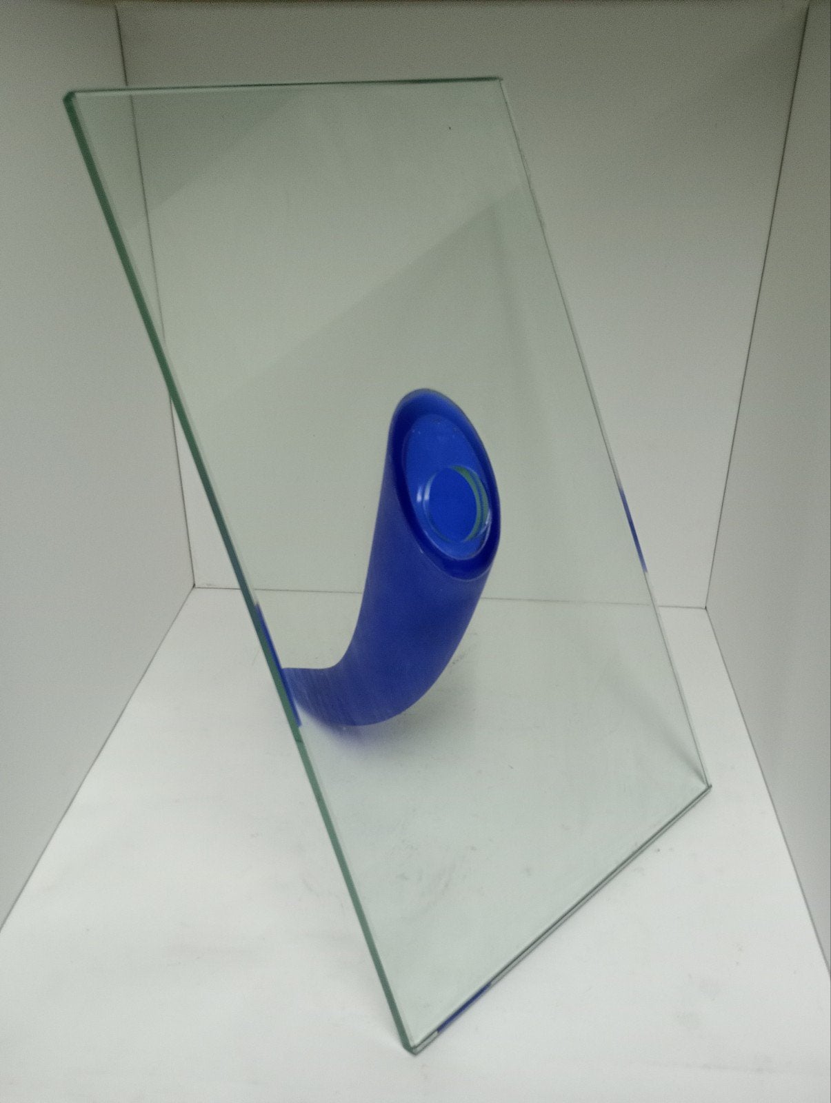 Philippe Starck Daum vaas, Enlèvement