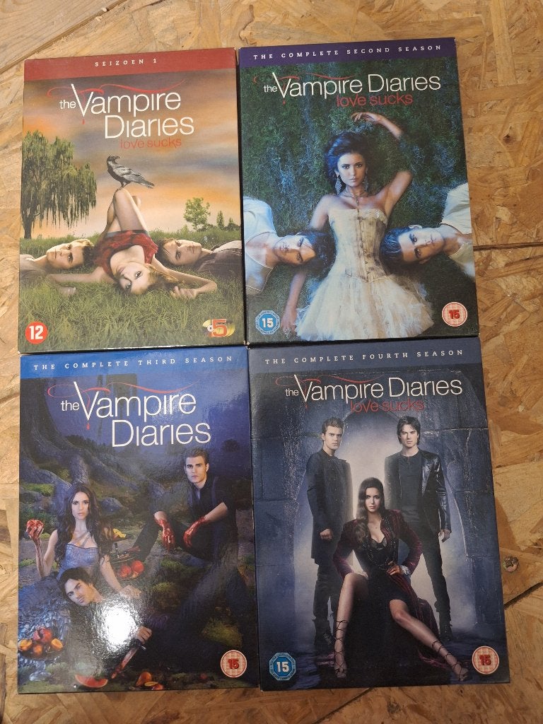 Vampire diaries seizoen 1 tot 4, Enlèvement, Comme neuf