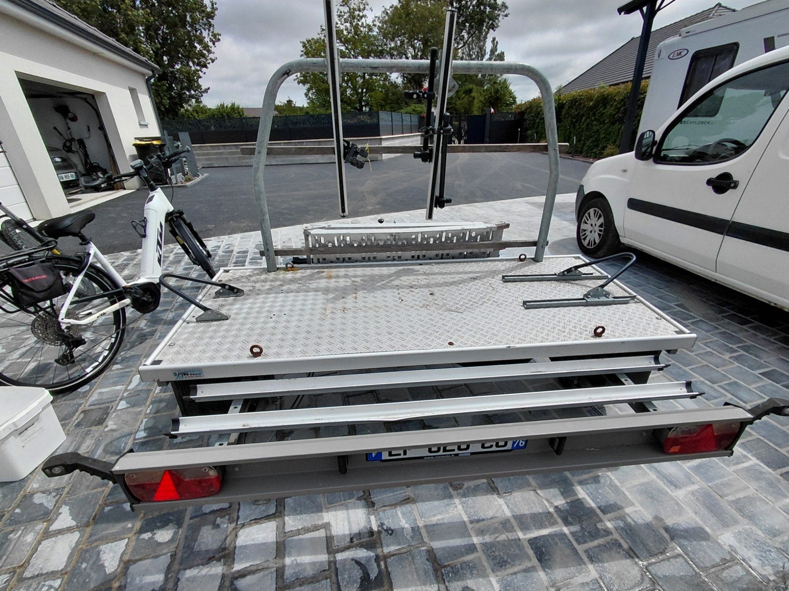 Remorque transversale pour camping car, Enlèvement