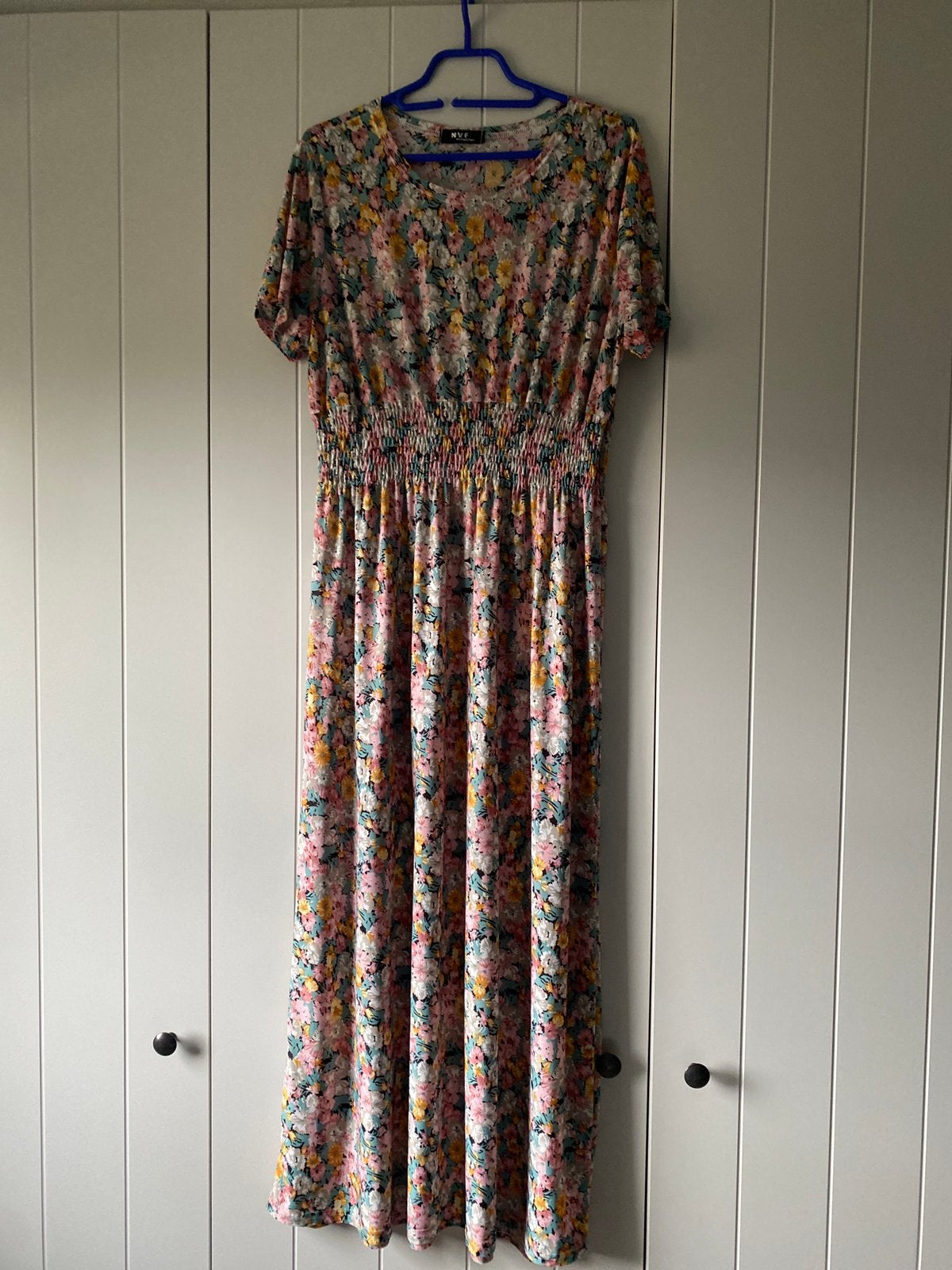 Lange gebloemde jurk, Enlèvement ou Envoi, Taille 36 (S), Comme neuf, Multicolore