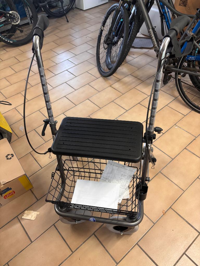 Rollator, Enlèvement, Comme neuf