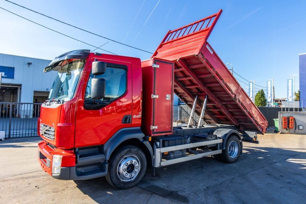 Volvo FL 240 (11.9T), Autos, Rouge, Euro 5, Entreprise, Boîte manuelle