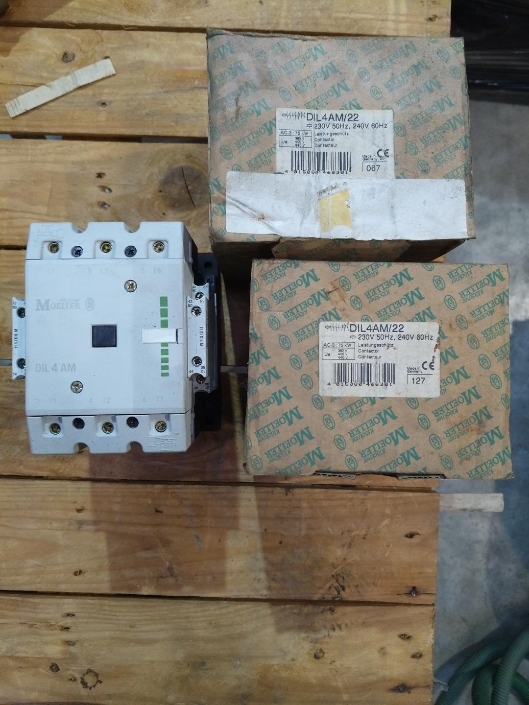 Lot de 2 contacteurs de puissance Moeller DIL4AM/22 – 75 kW, Ophalen of Verzenden, Nieuw, Overige merken