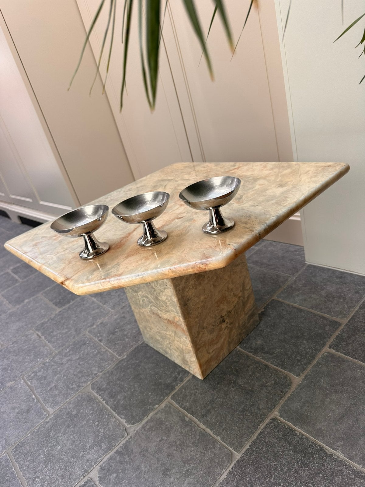 Vintage Italiaanse Onyx/marmer sidetable,, Huis en Inrichting, Ophalen, Gebruikt, Vierkant, Midcentury