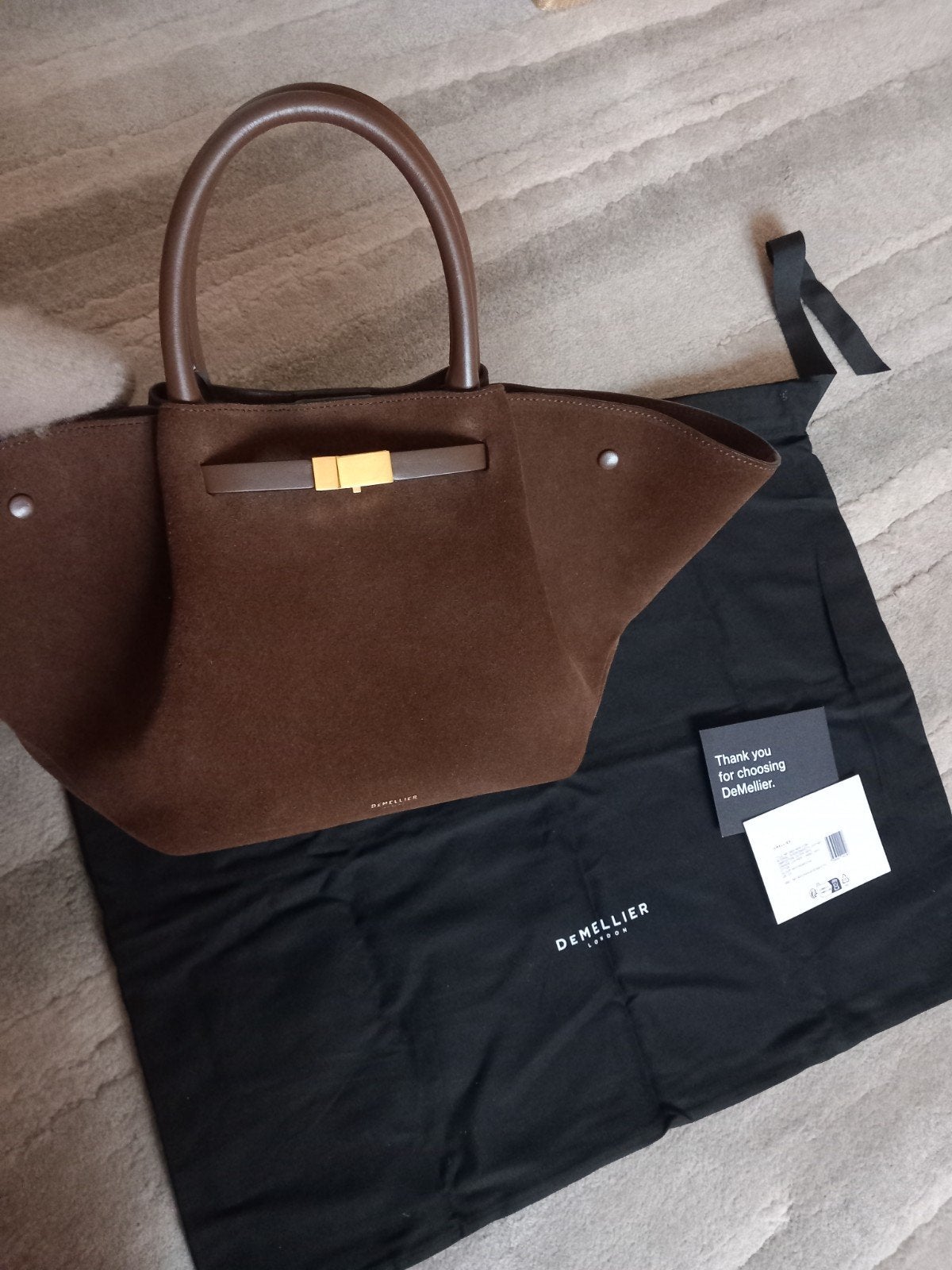 Demellier midi New York tas mocha suede nieuw, Handtassen en Accessoires, Ophalen of Verzenden, Nieuw, Bruin, Handtas