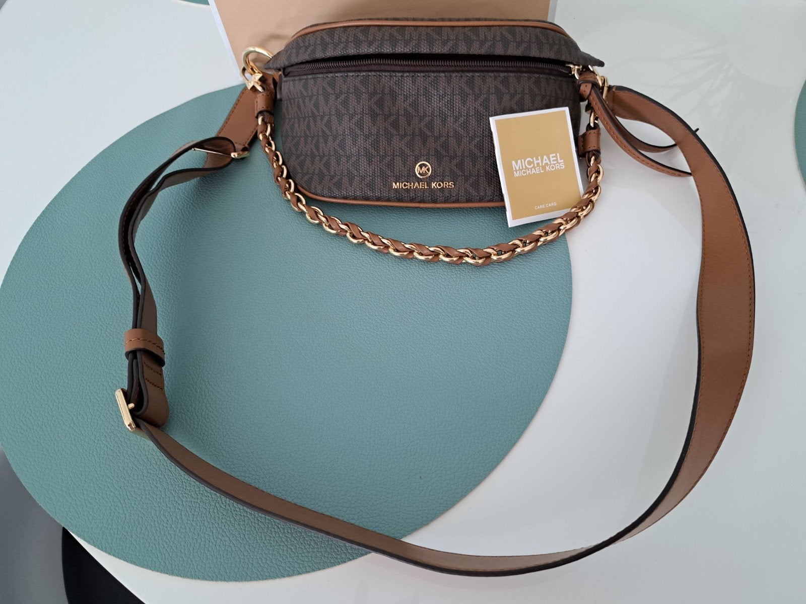 doe een bod ,nieuw Michael kors heuptasje, Bijoux, Sacs & Beauté, Sacs | Sacs Femme, Enlèvement ou Envoi, Neuf, Brun, Autres types