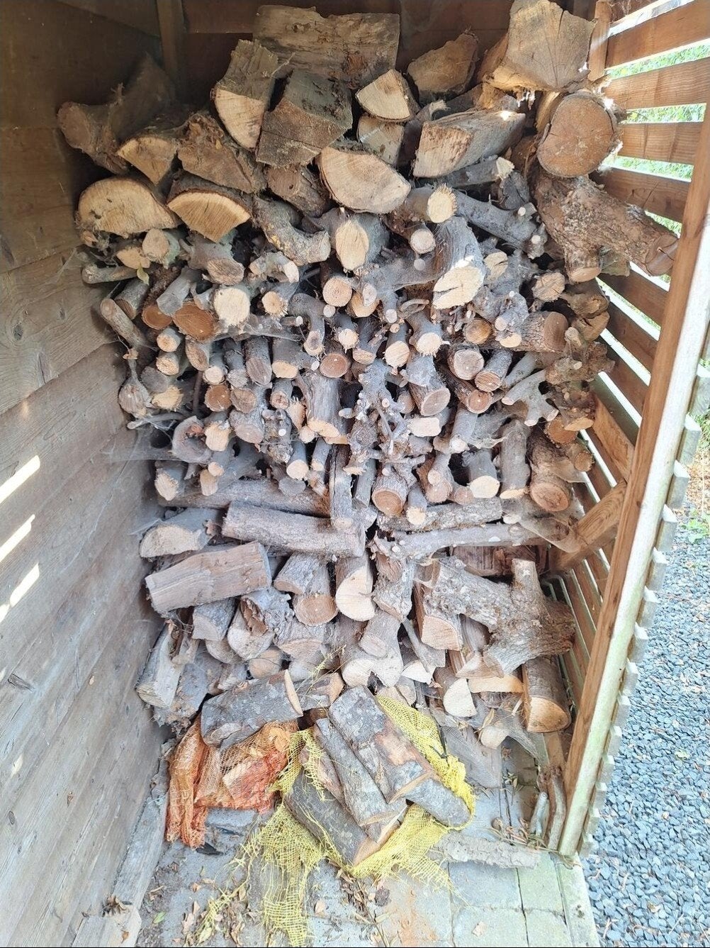 Droog brandhout  (1 m³)  direct ophalen!, Moins de 3 m³, Enlèvement, Autres essences de bois, Bûches