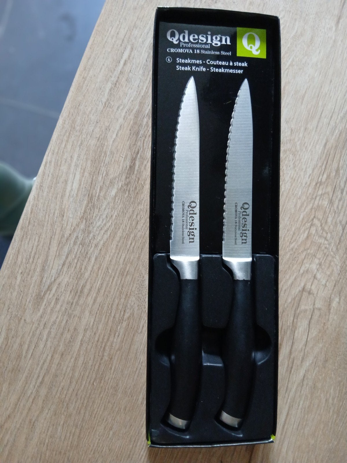 Set de 2 couteaux à steak Qdesign Professional – CROMOVA 18, Enlèvement ou Envoi