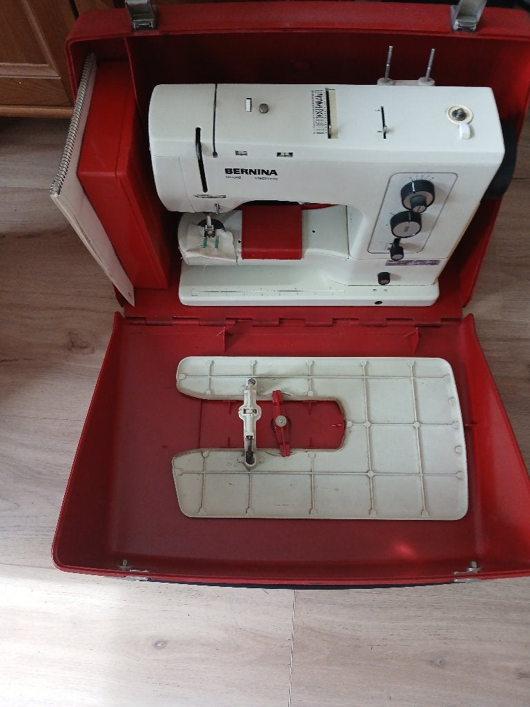 Bernina 830 naaimachine, Ophalen, Gebruikt, Naaimachine, Bernina