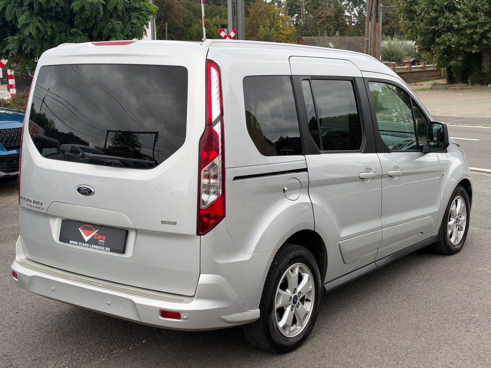 Ford tourneo connect benzine airco+ keuring en garantie, Bluetooth, Bedrijf, Handgeschakeld, https://public.car-pass.be/vhr/56266e86-b91a-464b-93ee-beee5c8f325c
