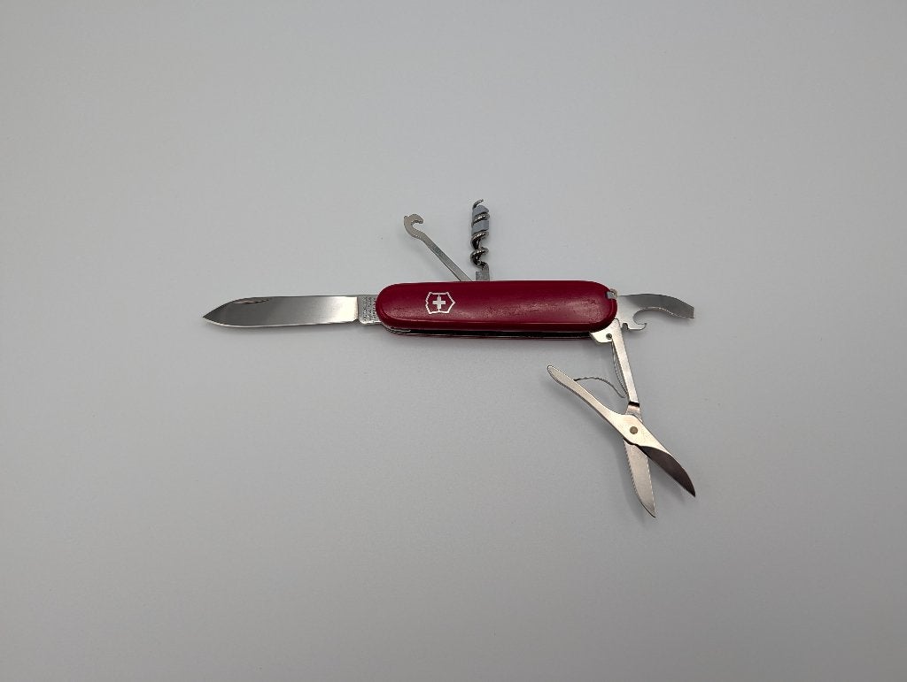 Victorinox Compact Rood  zwitsers zakmes, Caravans en Kamperen, Kampeergereedschap, Ophalen of Verzenden, Zo goed als nieuw